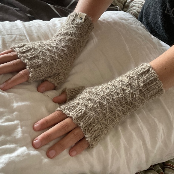 Fingerless Gloves - Picture 1 of 2